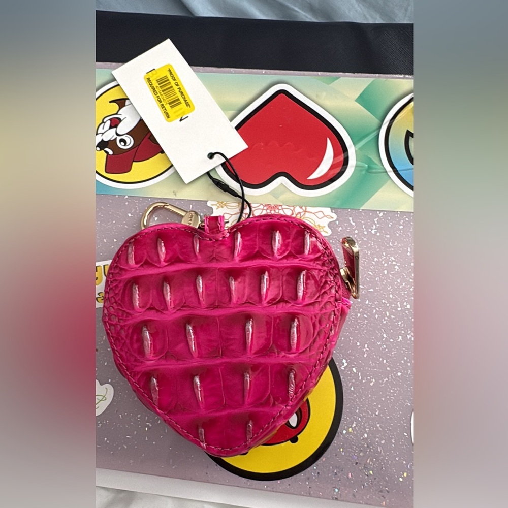 Brahmin Affection Ombré -Embossed Heart Mini Coin 👝